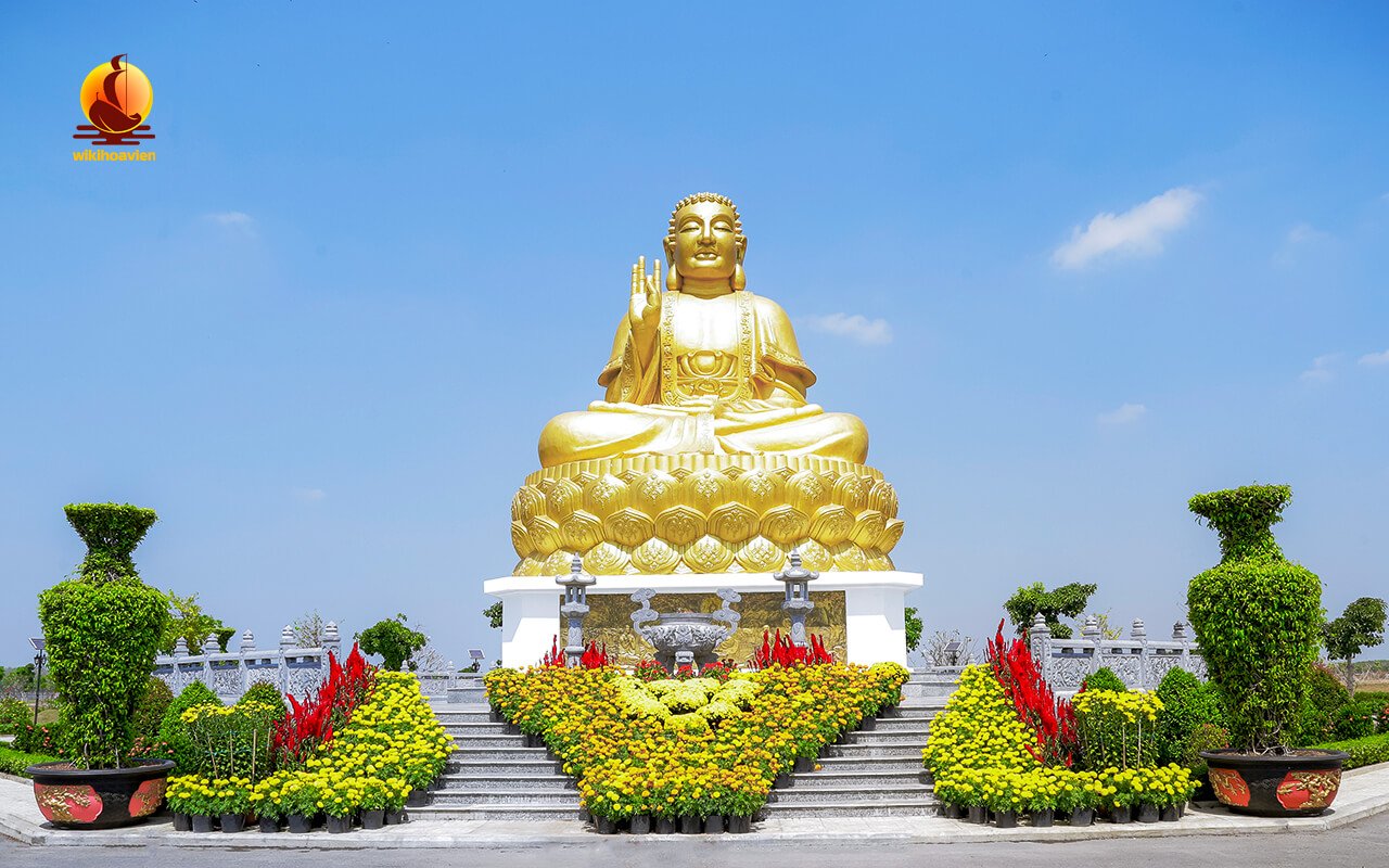 Tượng Phật Thích Ca cao 18m