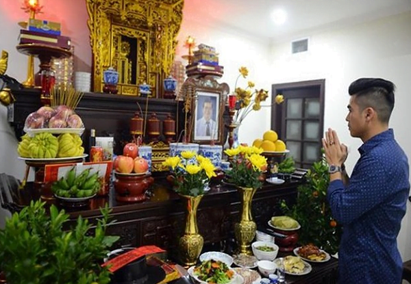 Người cúng cơm cần lưu ý một số điều khi cúng