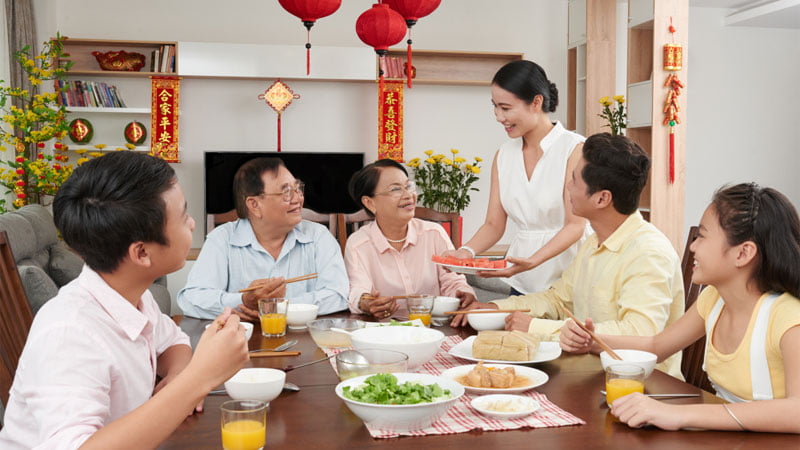 Bữa cơm đoàn viên trong ngày Vu Lan