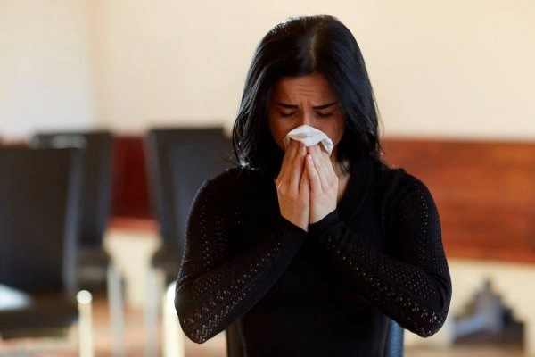 Tại sao không để nước mắt rơi vào người chết để thể hiện sự tôn trọng người đã mất