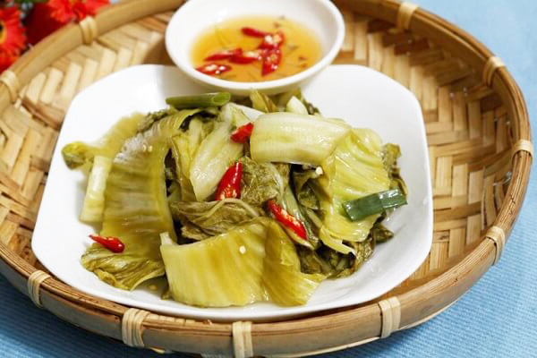  Dưa cải chua giòn ngọt sẽ làm cân bằng vị chua ngọt của các món chay