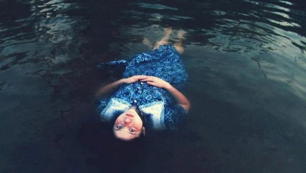 Người chết đuối sẽ nổi lên khi xác bị trương phồng