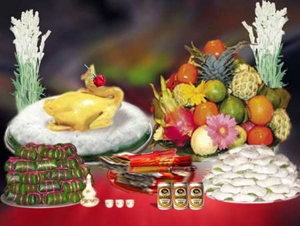 Lễ vật khi dâng lên các vị thần trong một tín ngưỡng, tôn giáo